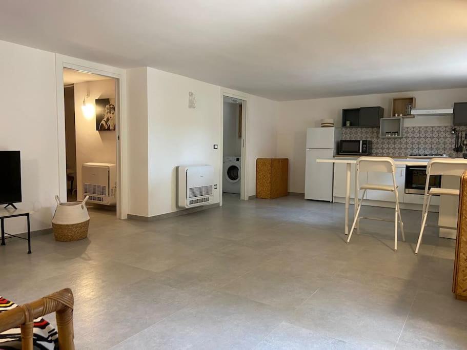 Casa Vacanze Amiche Del Mare Pulsano Eksteriør billede